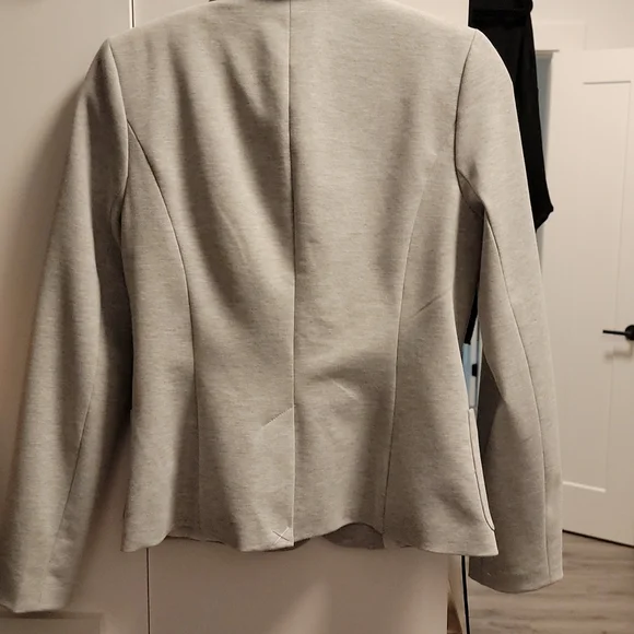 Blazer - Picture 2 of 2